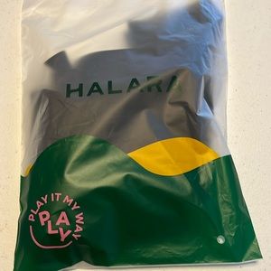 Halara women’s medium leggings with pockets